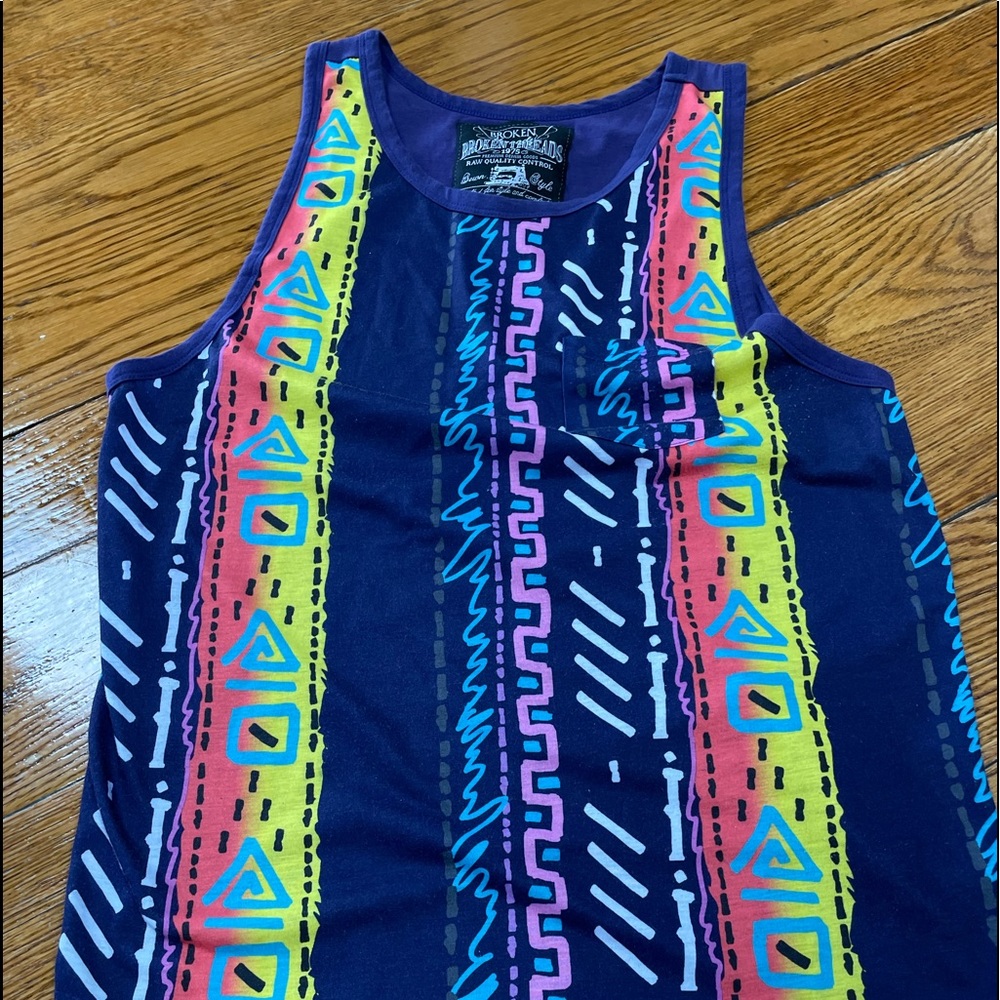 Broken Threads Vintage top.  Tank style. Size Large.
